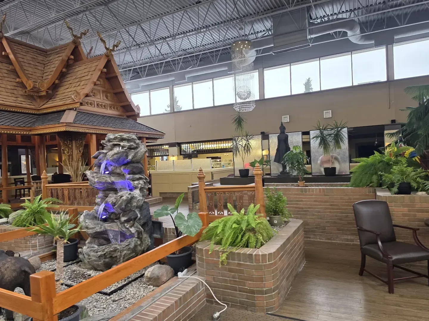 Medicine Hat Lodge outdoor setting